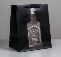 Пакет подарочный бумажный (30х25х17,5) ламинир с пласт окном Крутой мужик 1/120