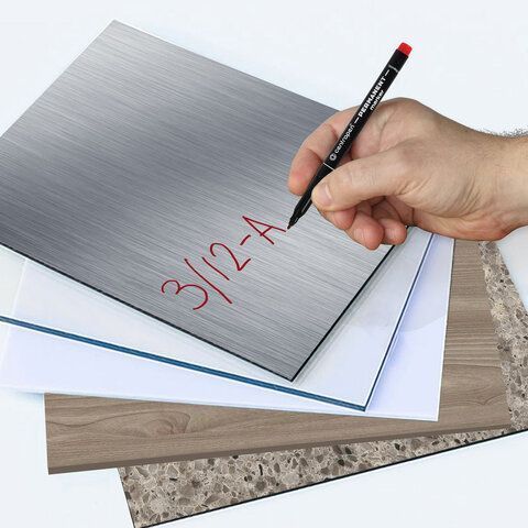 Маркер перманентный красный 1мм тонкий наконечник CENTROPEN 1/12/240